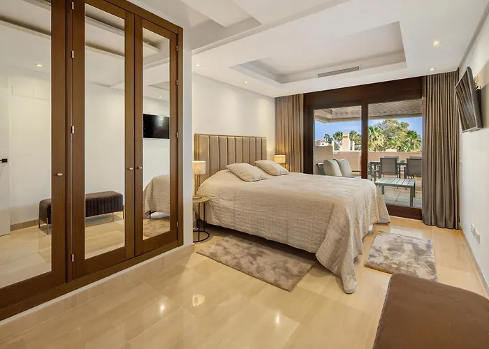 La Perla Del Mar - Exclusive Sea View Apartment, Bahía De La Plata, Apartamento Estepona